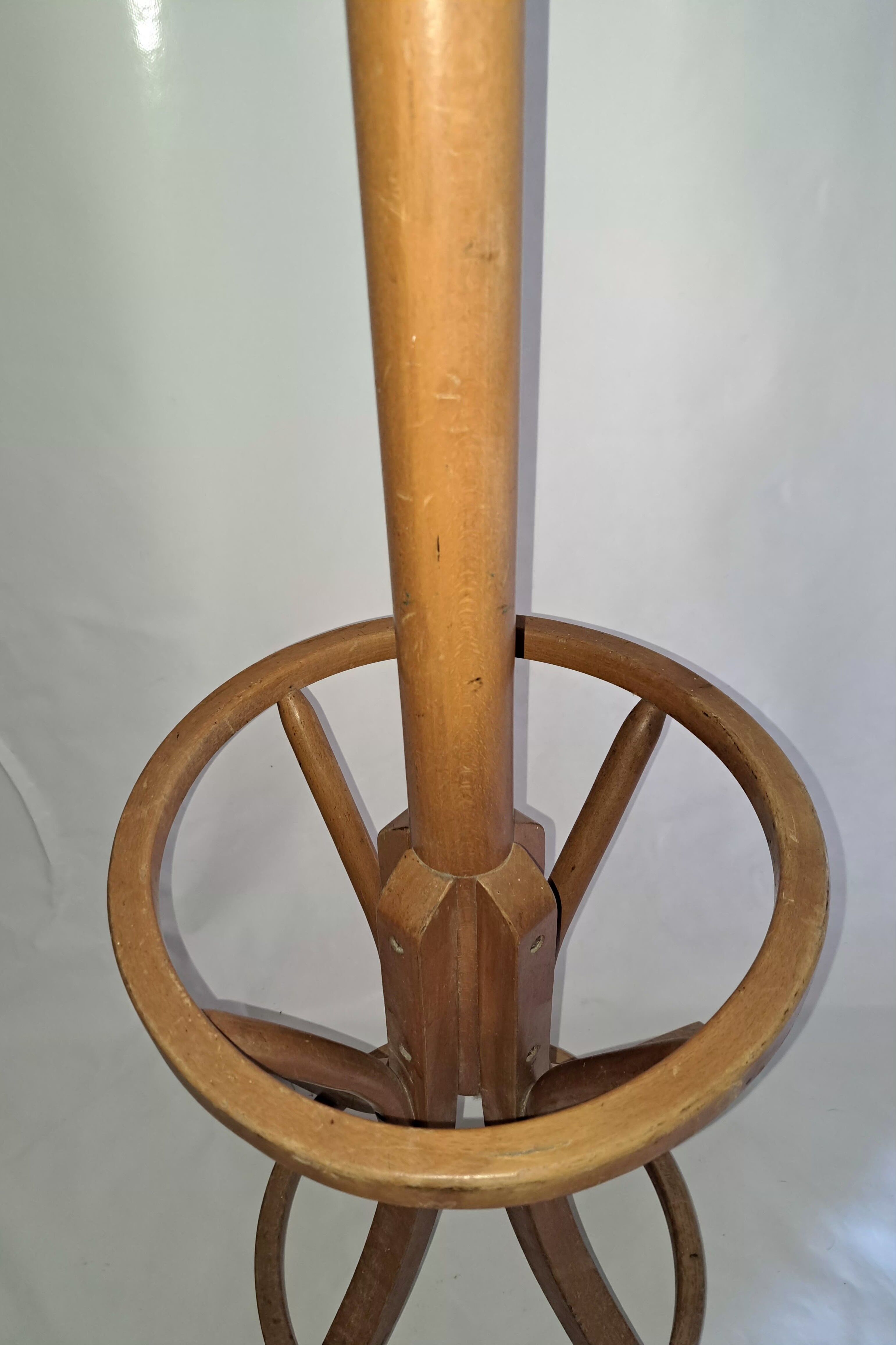 Parrot coat rack. Baumann.