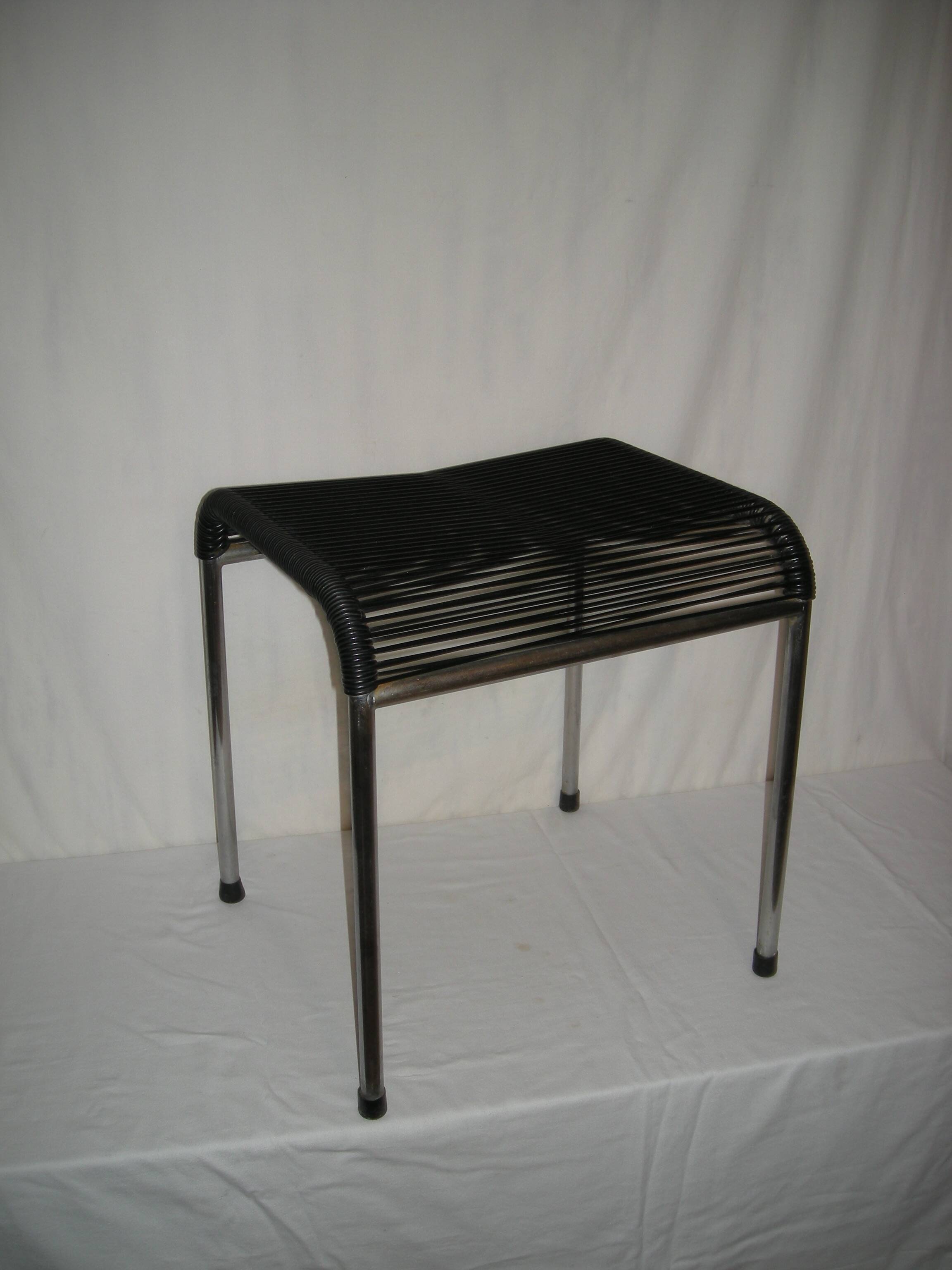 Scoubidou stool from the 50s