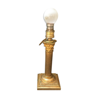 Golden bronze Corinthian column lamp