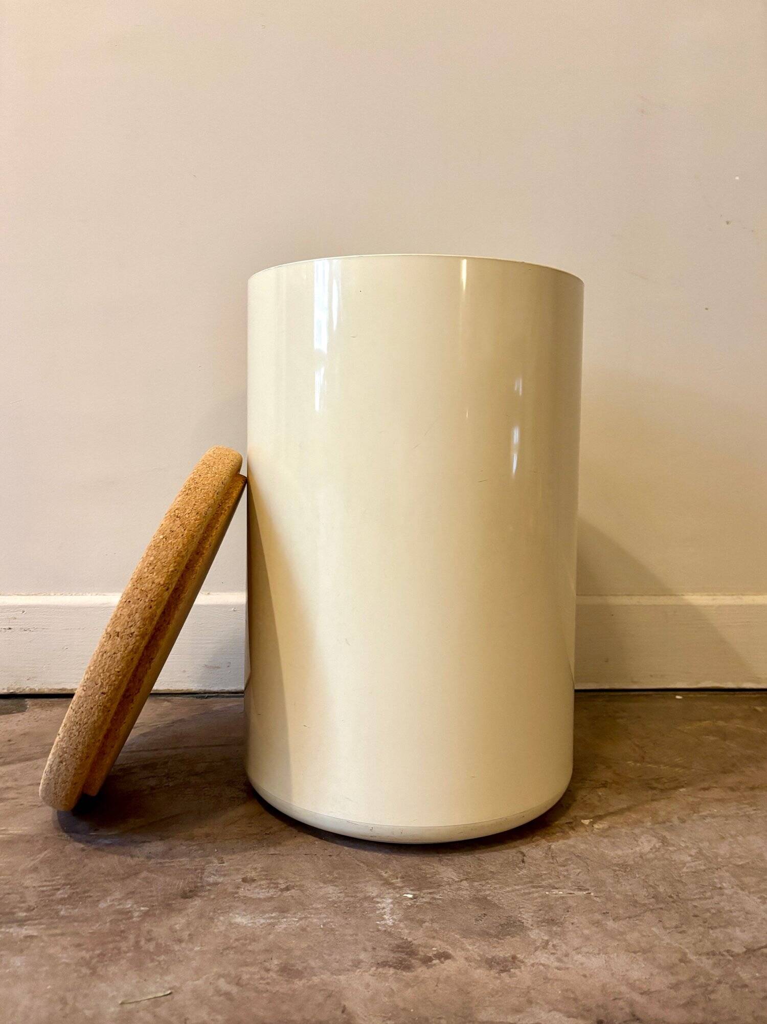 Crayonne beige plastic stool, 1970s