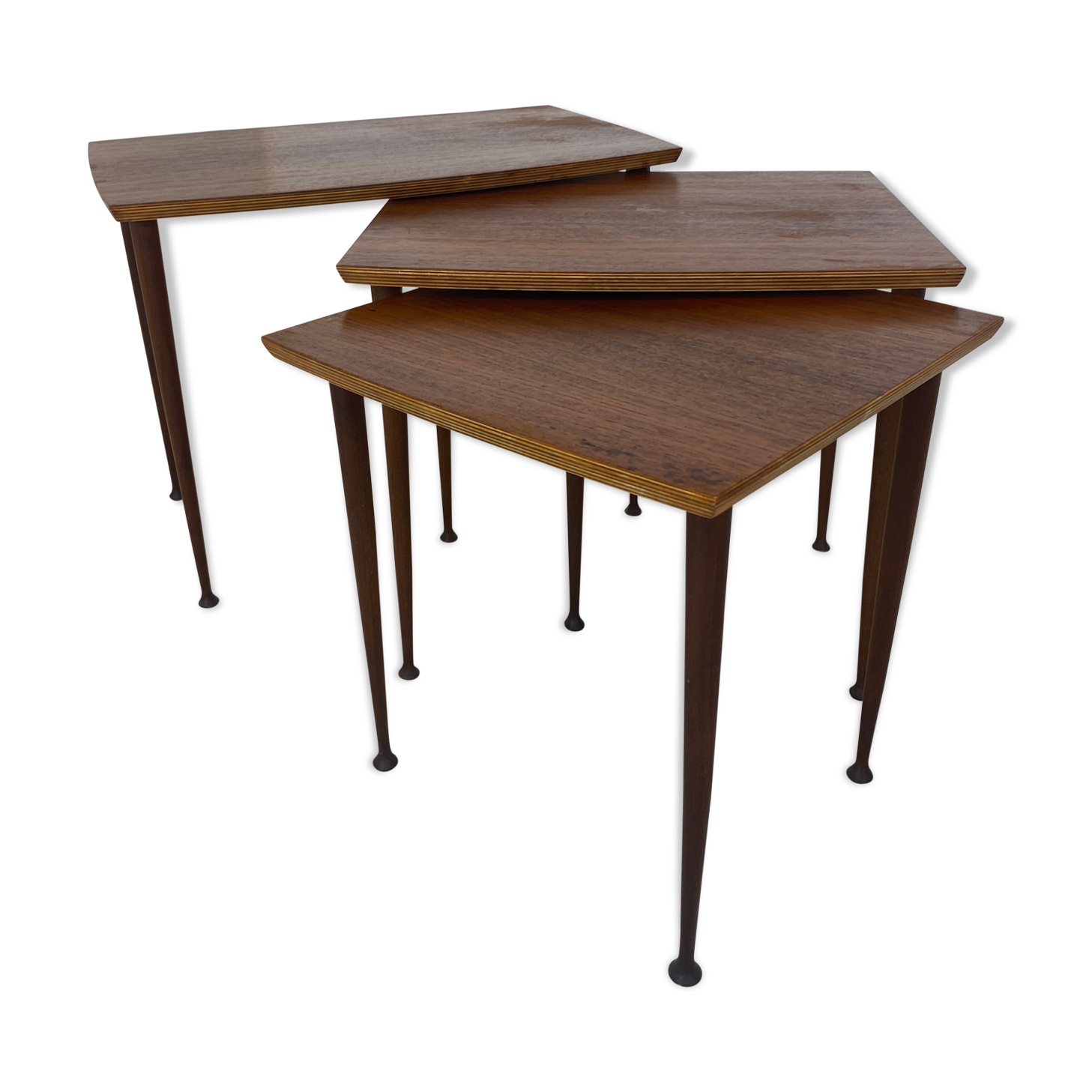 Tables gigognes scandinaves en teck du milieu du siècle, ensemble de 3