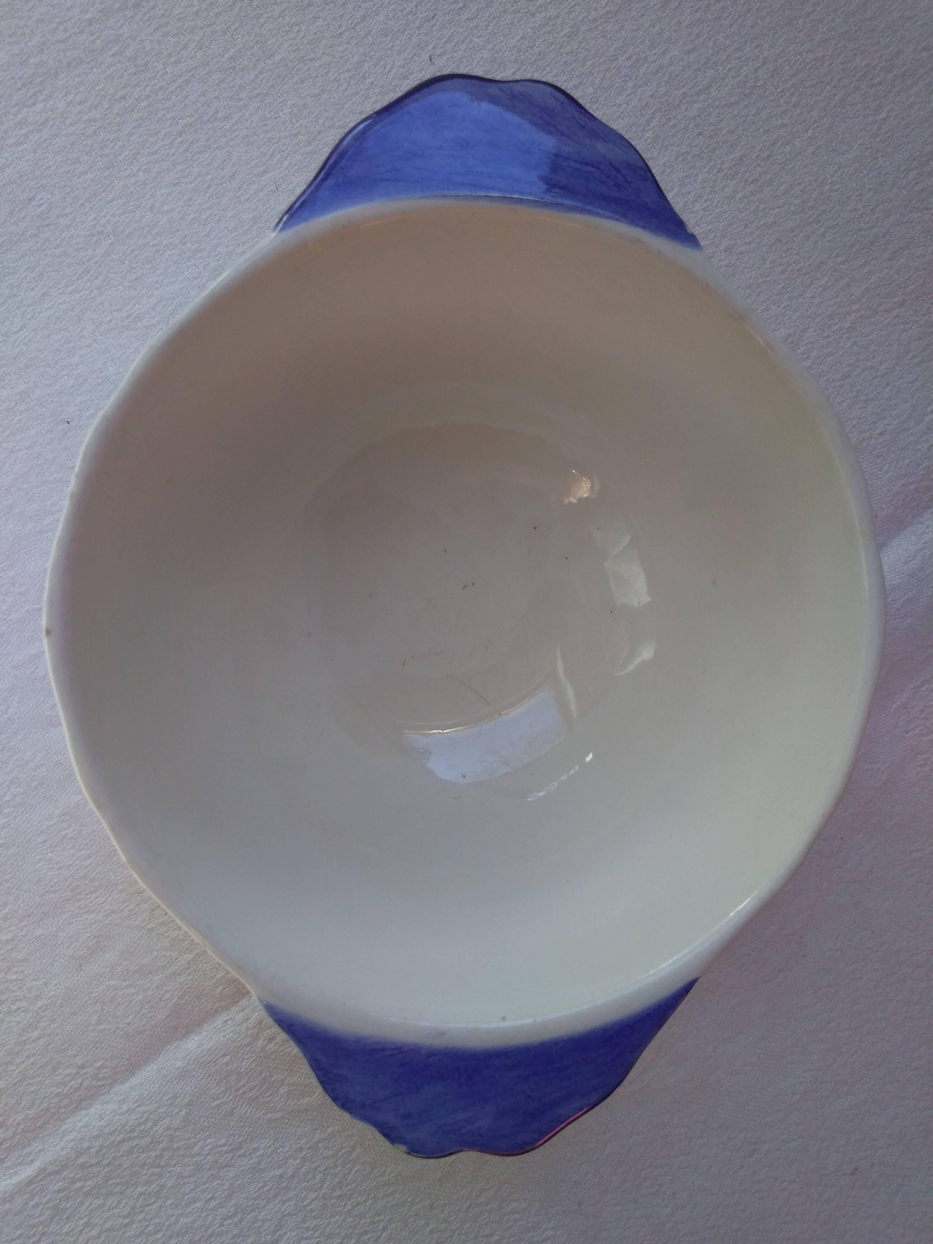 Old Gien eared bowl
