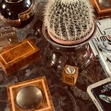 Cendriers en laiton et bois, briquet et boîte à cigares, italie 1970