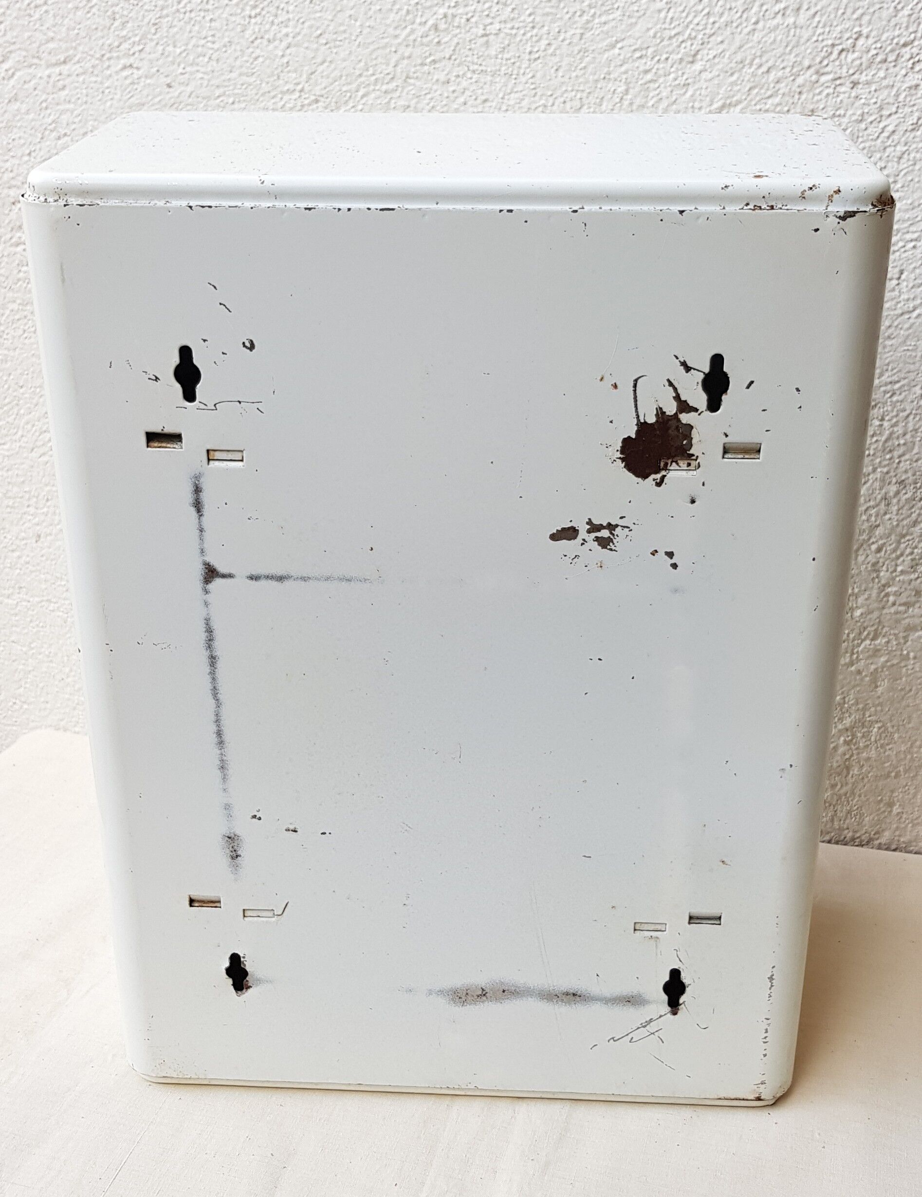Armoire de toilette 60's