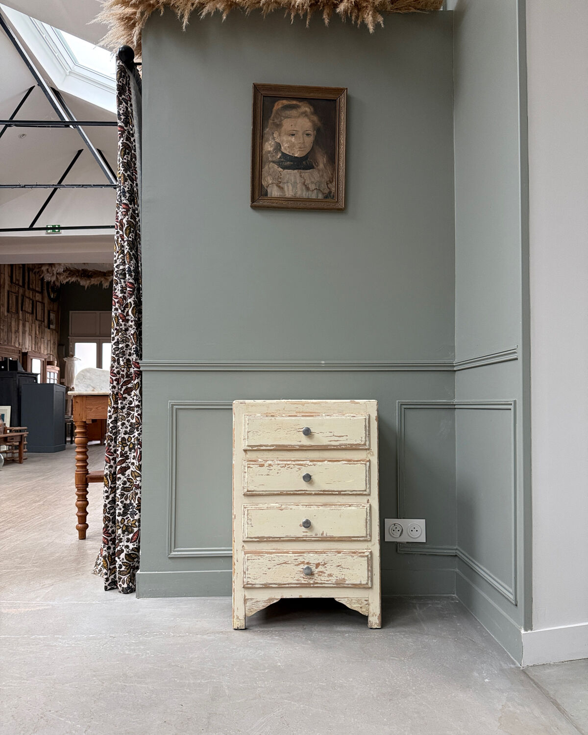 Vintage chest of drawers with a butter yellow patina (renovated)