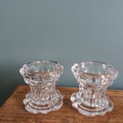 Paire de bougeoirs en verre de Reims