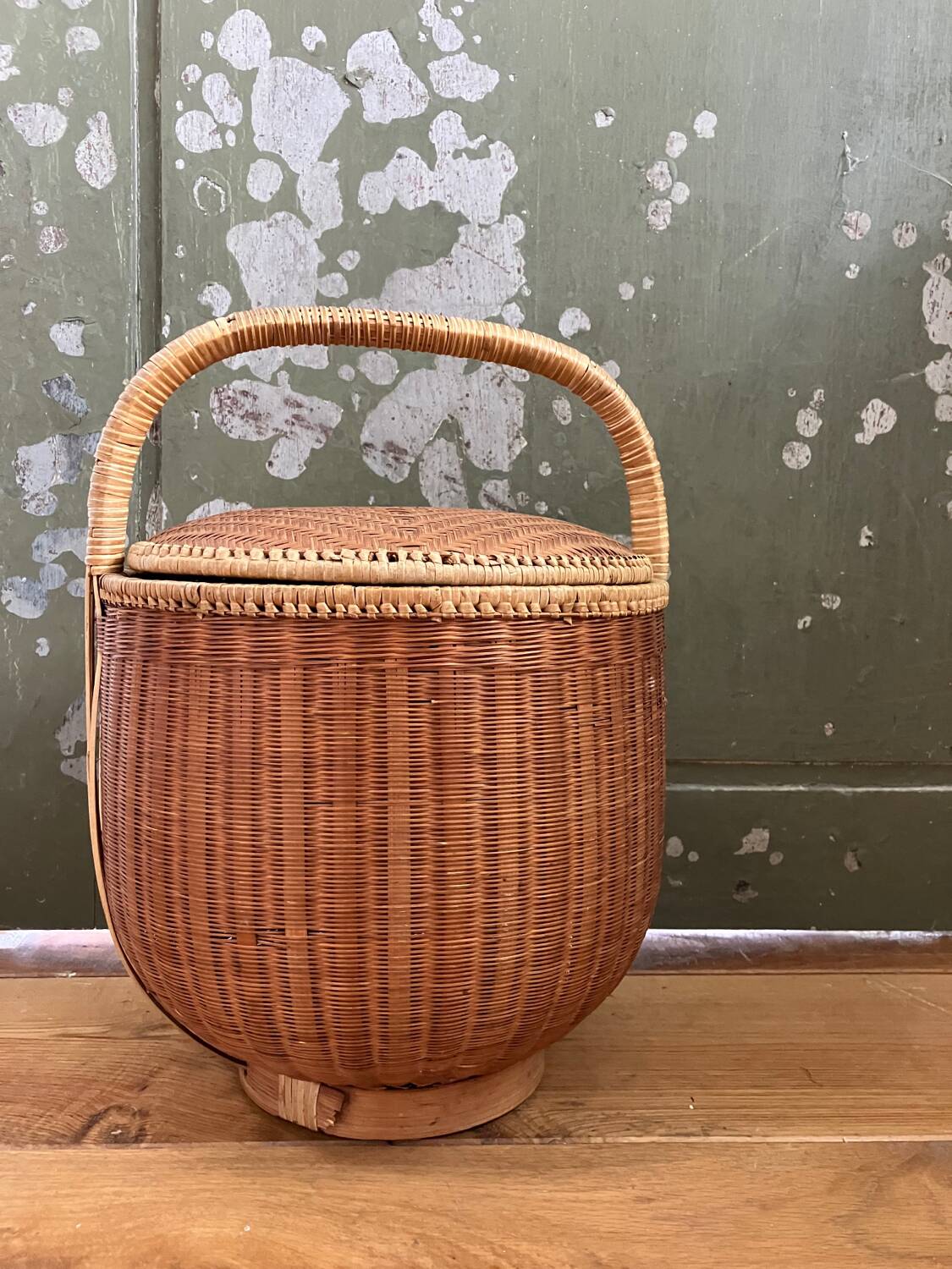 Wicker basket