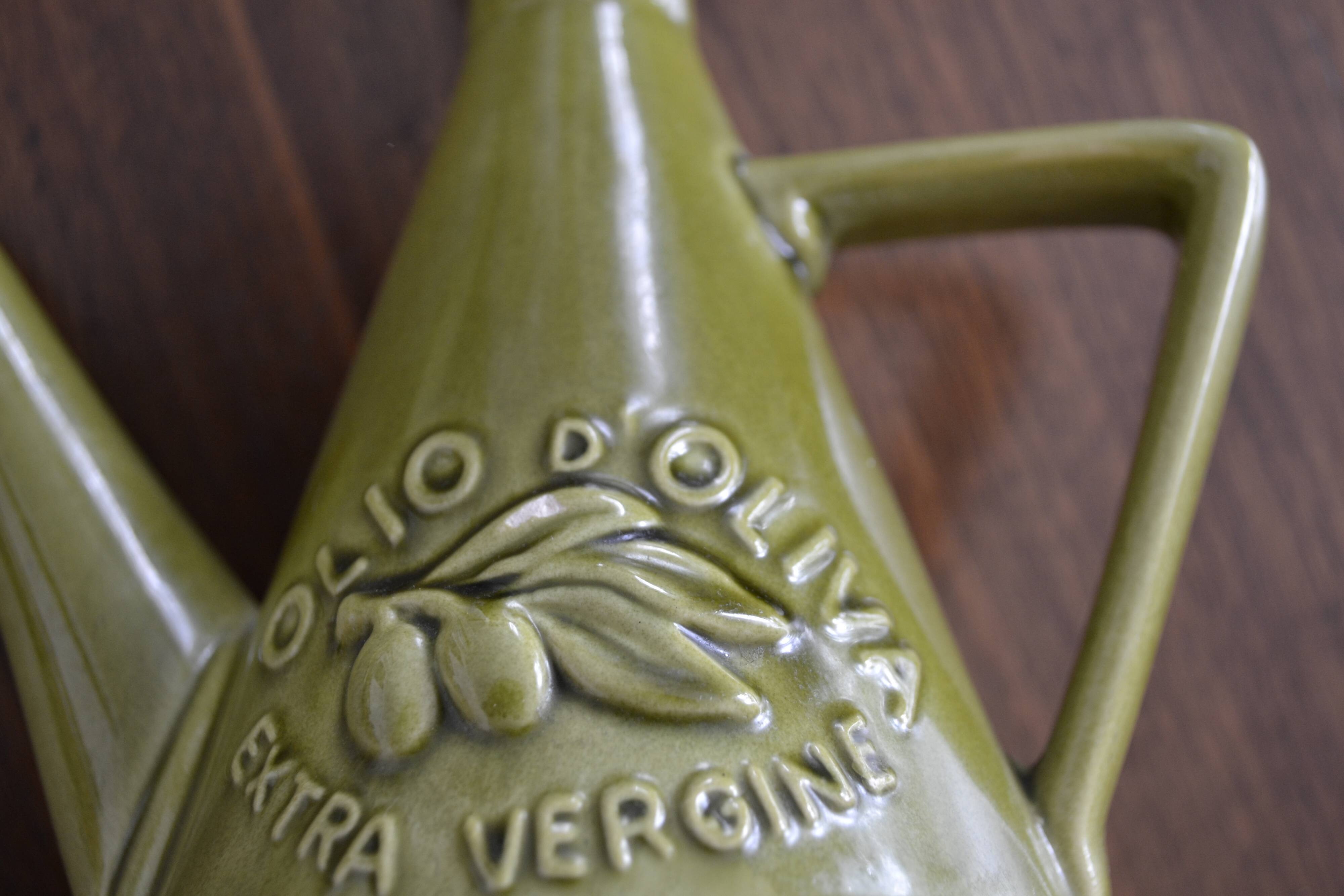 Bottle for olive oil