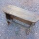 Petit tabouret en bois très ancien 