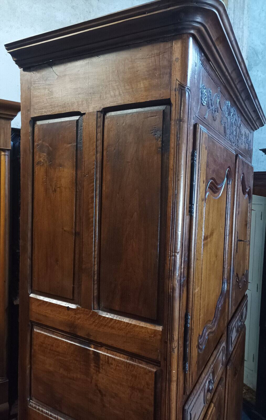 Regency 4-door cabinet sideboard in carved walnut