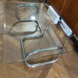 1970s design coffee table in rectangular glass with chrome legs