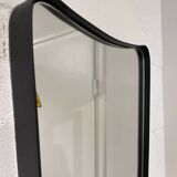 Free-form rearview mirror in black metal