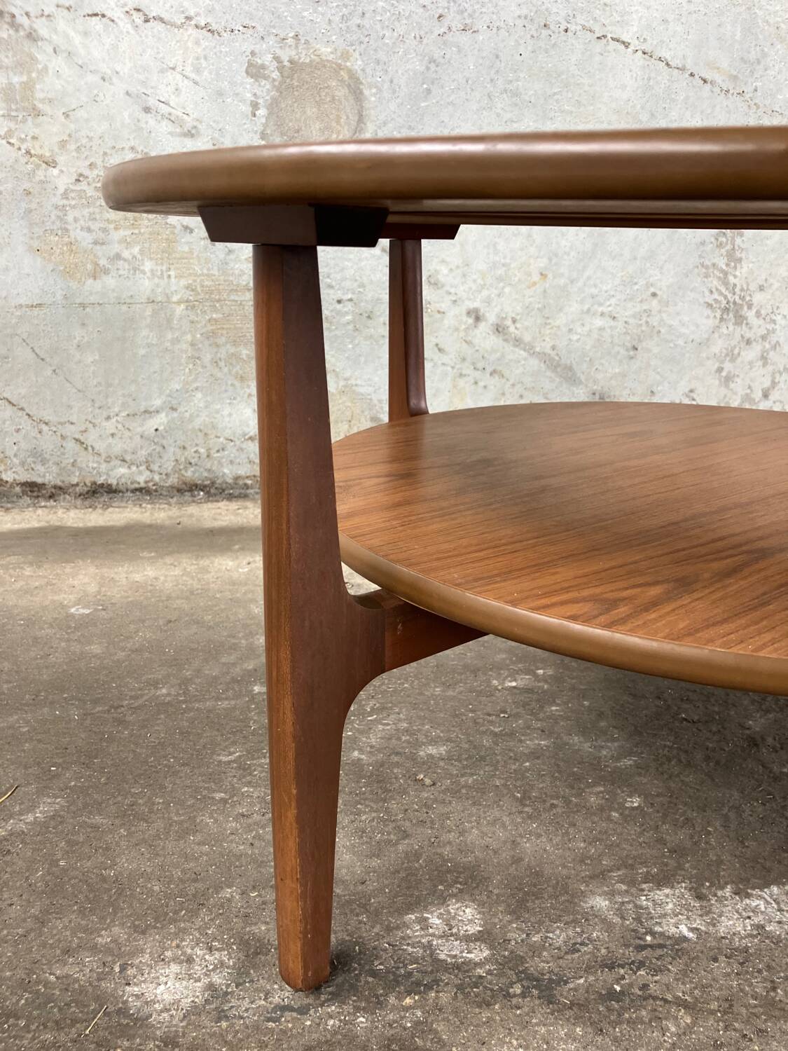 Mid-Century Retro Round Coffee Table by Schreiber 1960s