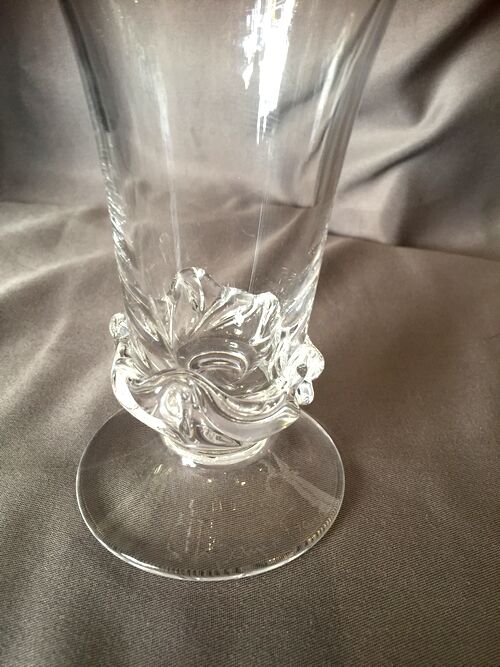 Small crystal vase of Daum contemporary shape small flowers or soliflore