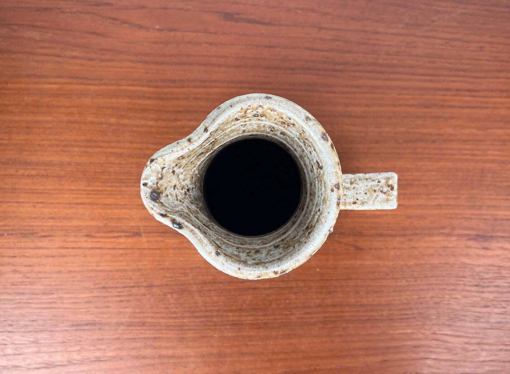 Danish modern studio pottery vase by Tue Poulsen for Tue Keramik, 1960.
