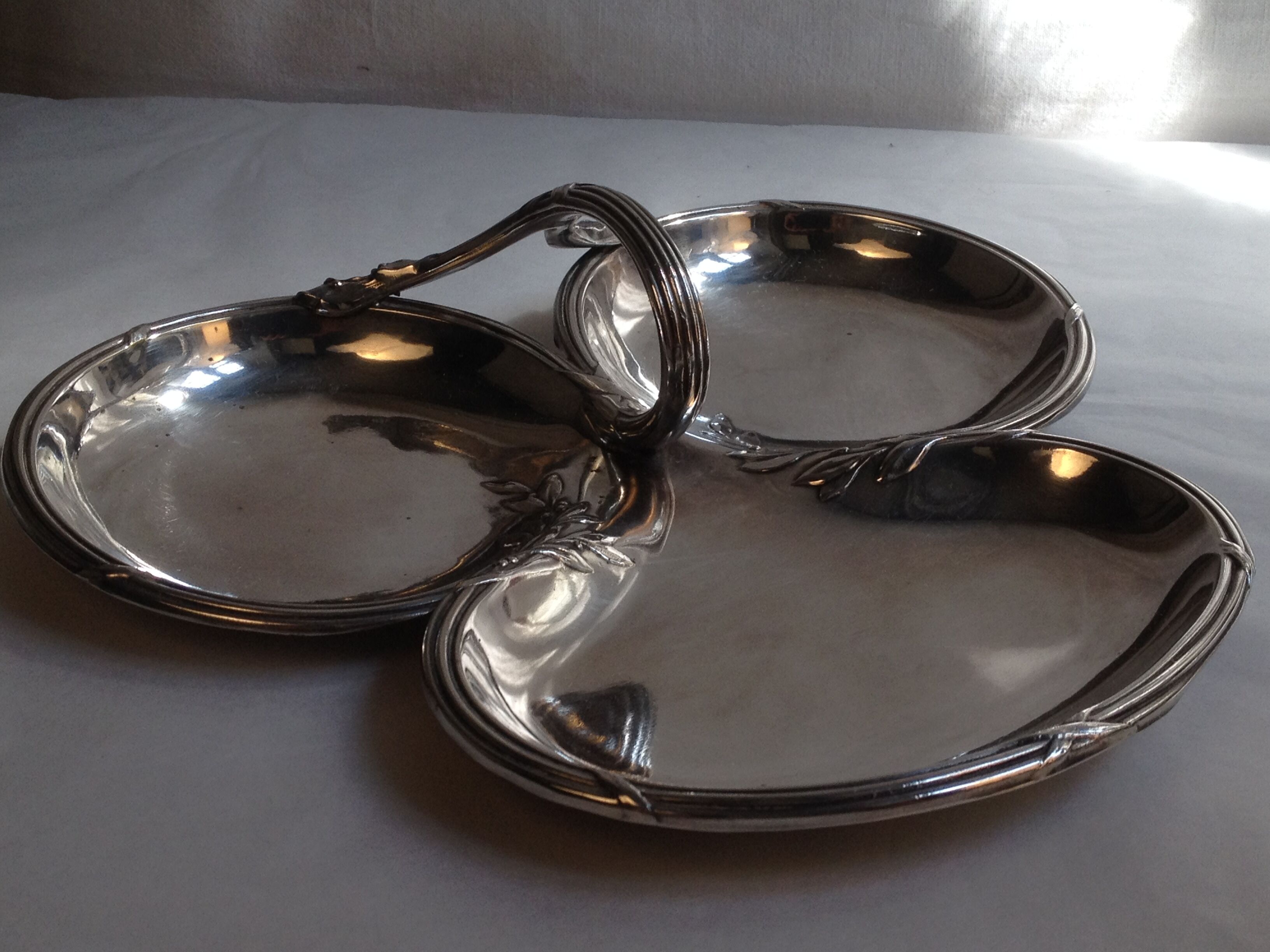 Serving dish in silver metal from the brand Gallia/Christofle
