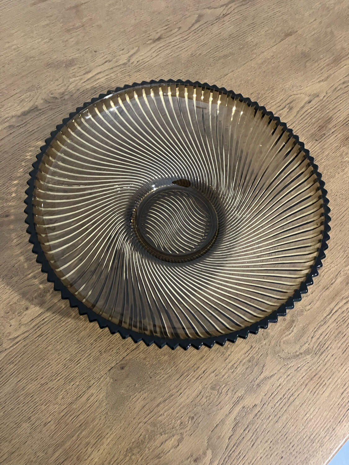 Art Deco cup / dish in smoked glass