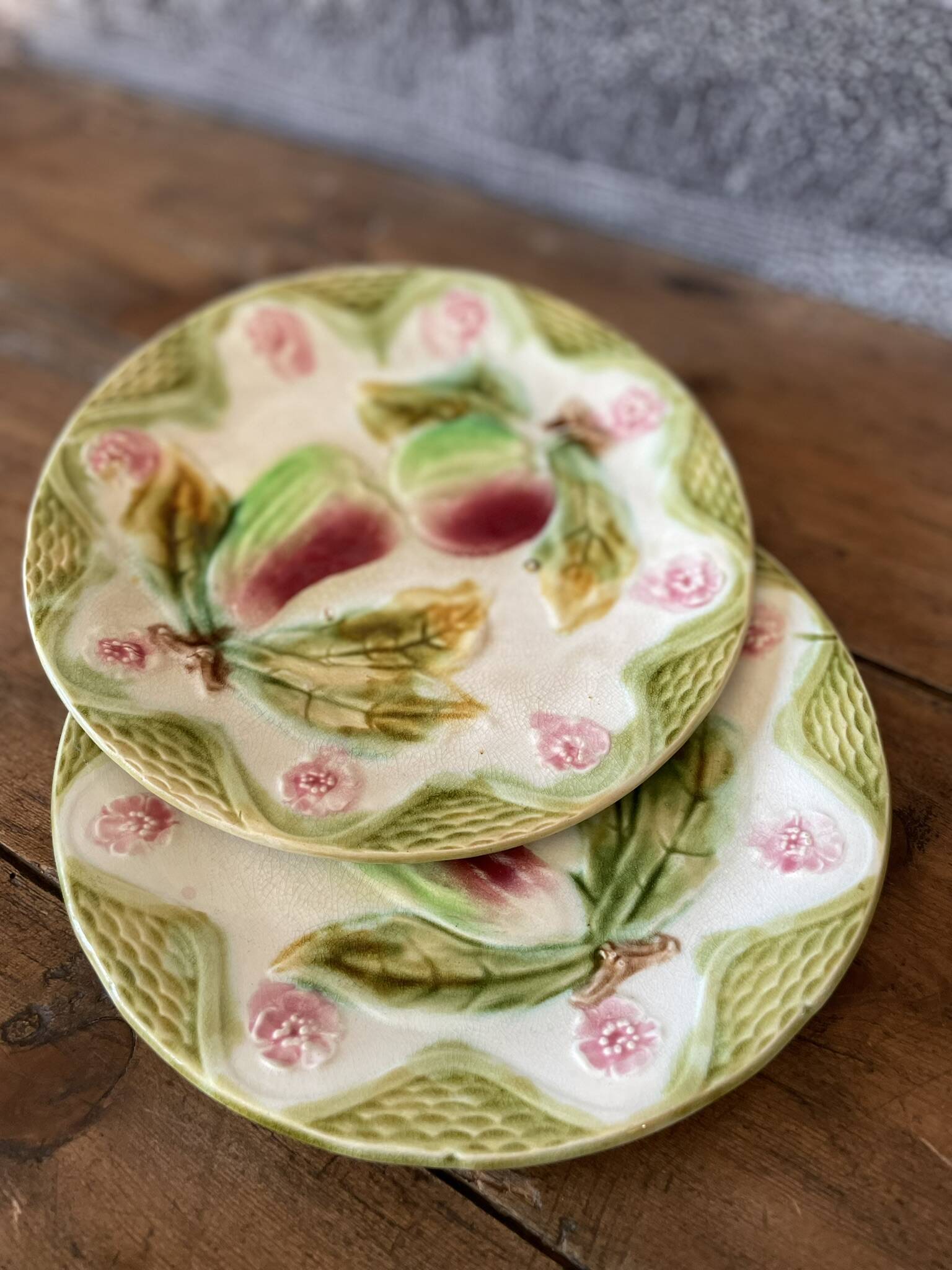 2 plates of Orchies slip