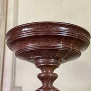 Vasque en marbre rouge griotte vers 1800