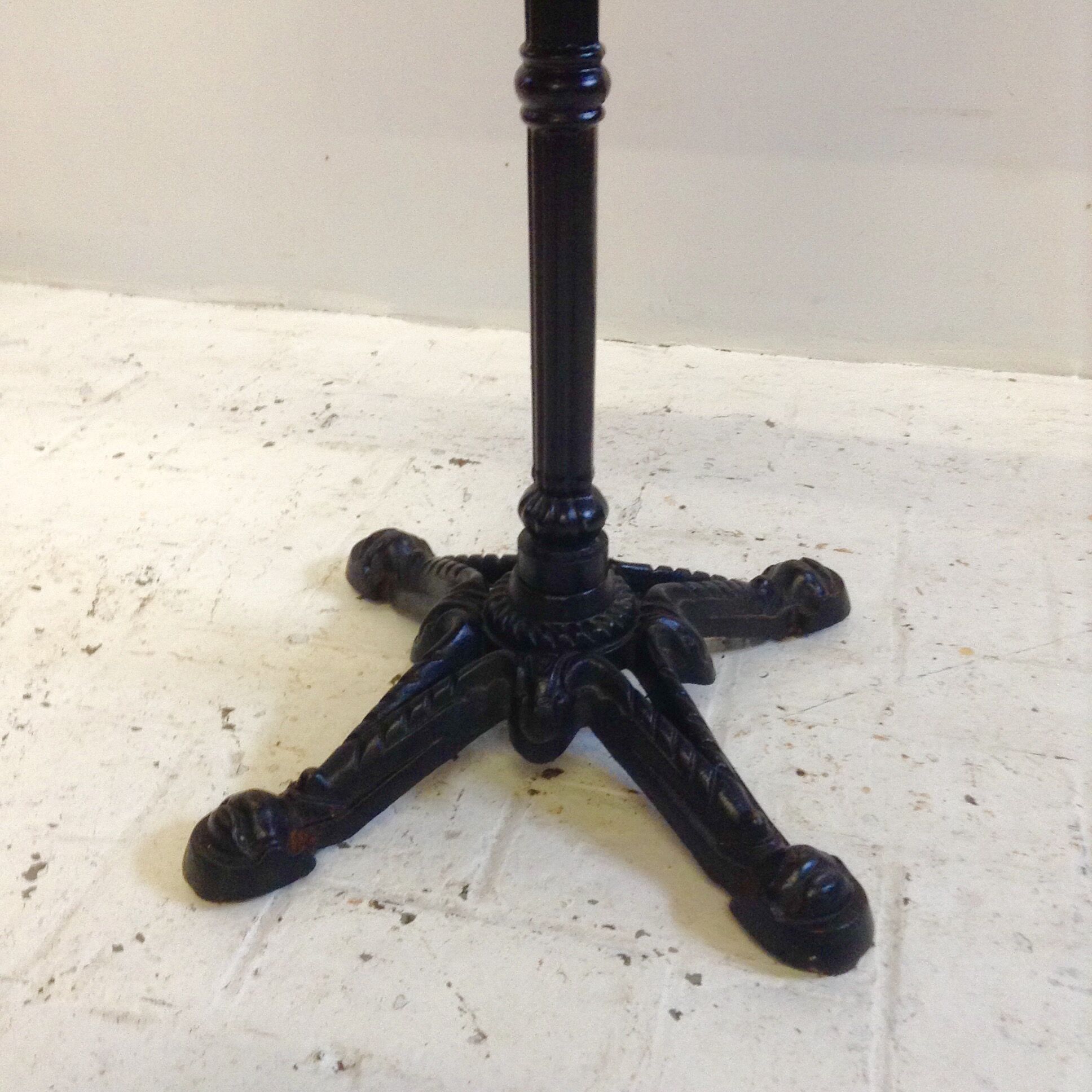 Table bistrot