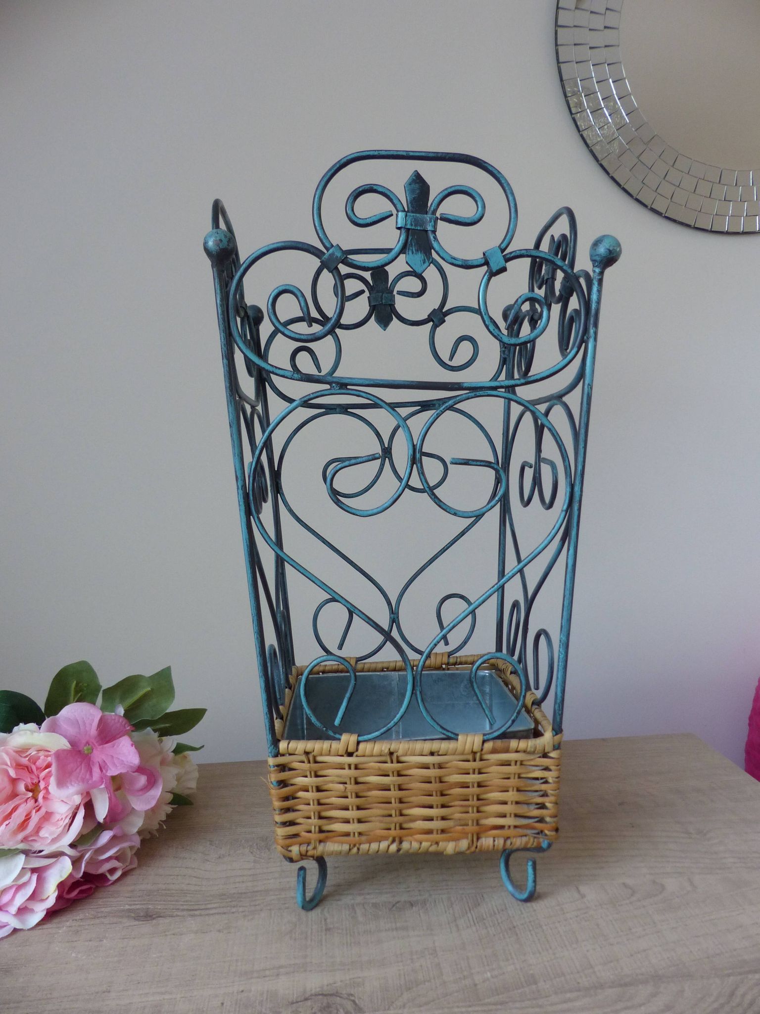 Shabby chic French umbrella stand in metal and woven wicker – storage