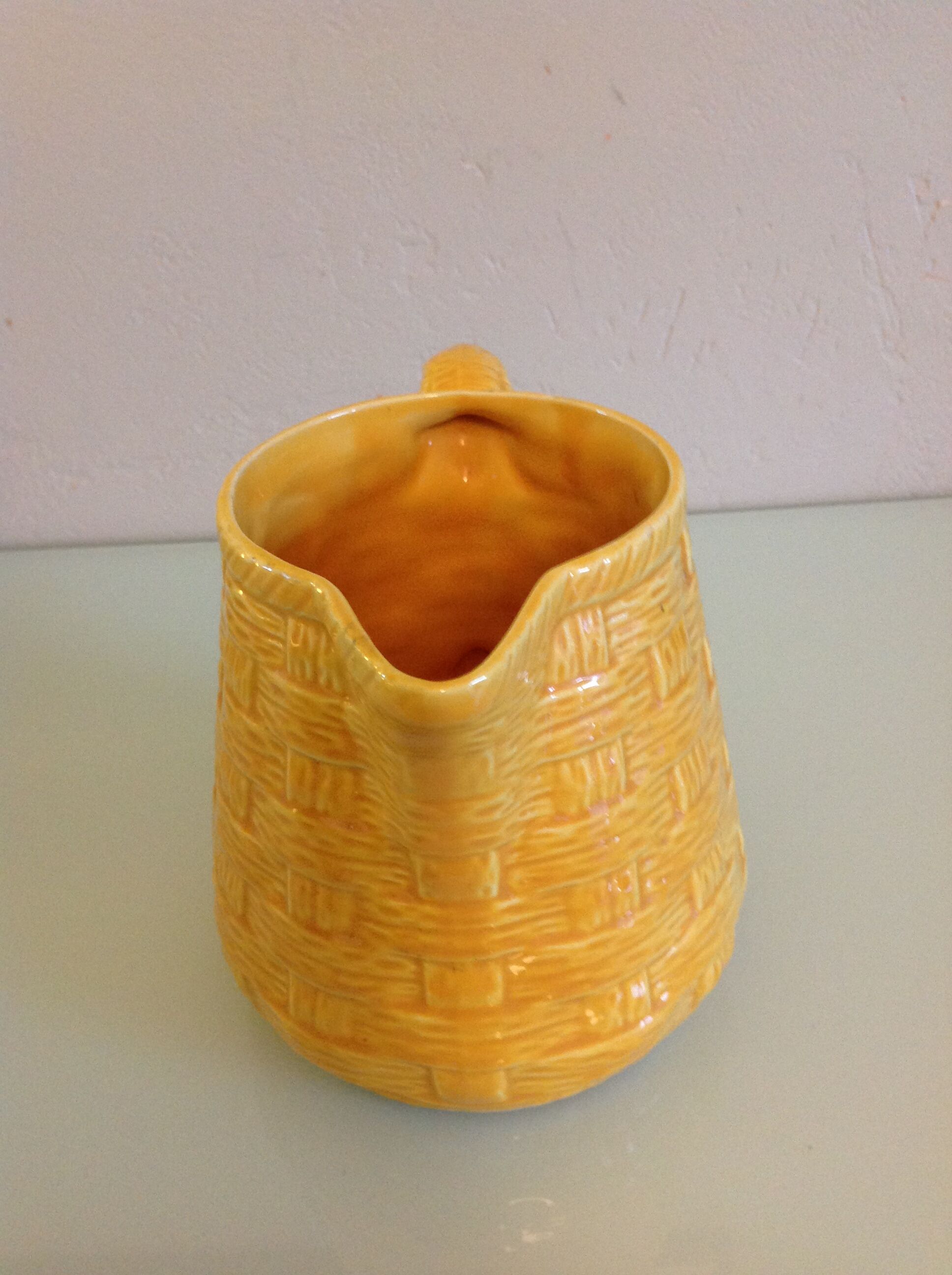 Yellow pitcher Sarreguemines Digoin vintage 60s slip