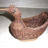 Woven wicker hen