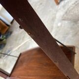Pedestal table