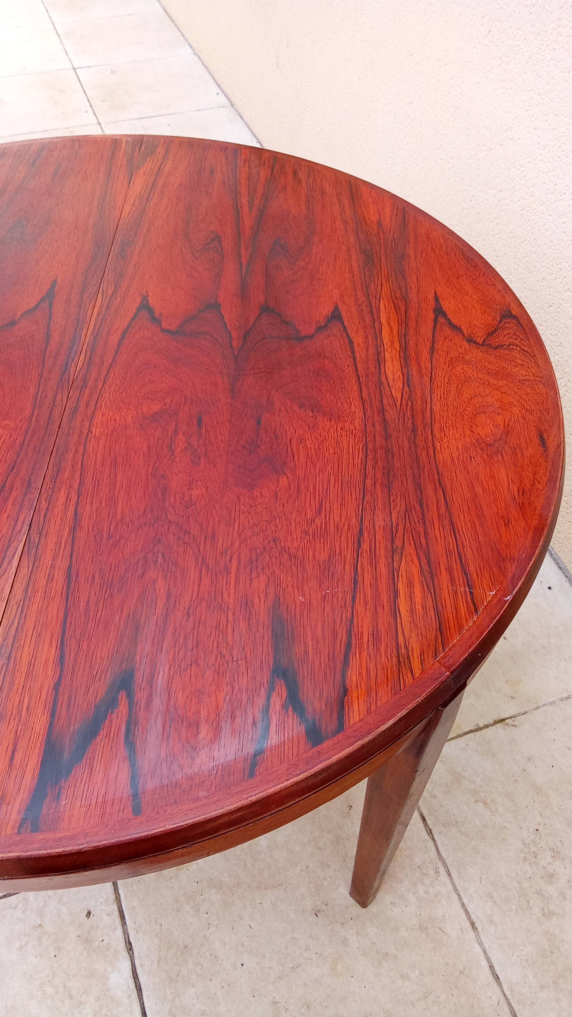 Round table in vintage Rio rosewood