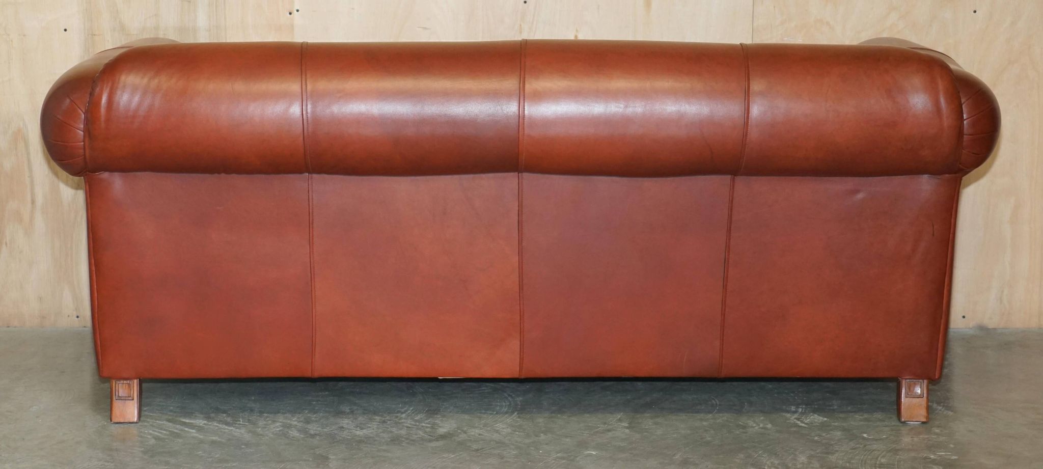 Vintage leather canapé in Art Nouveau style