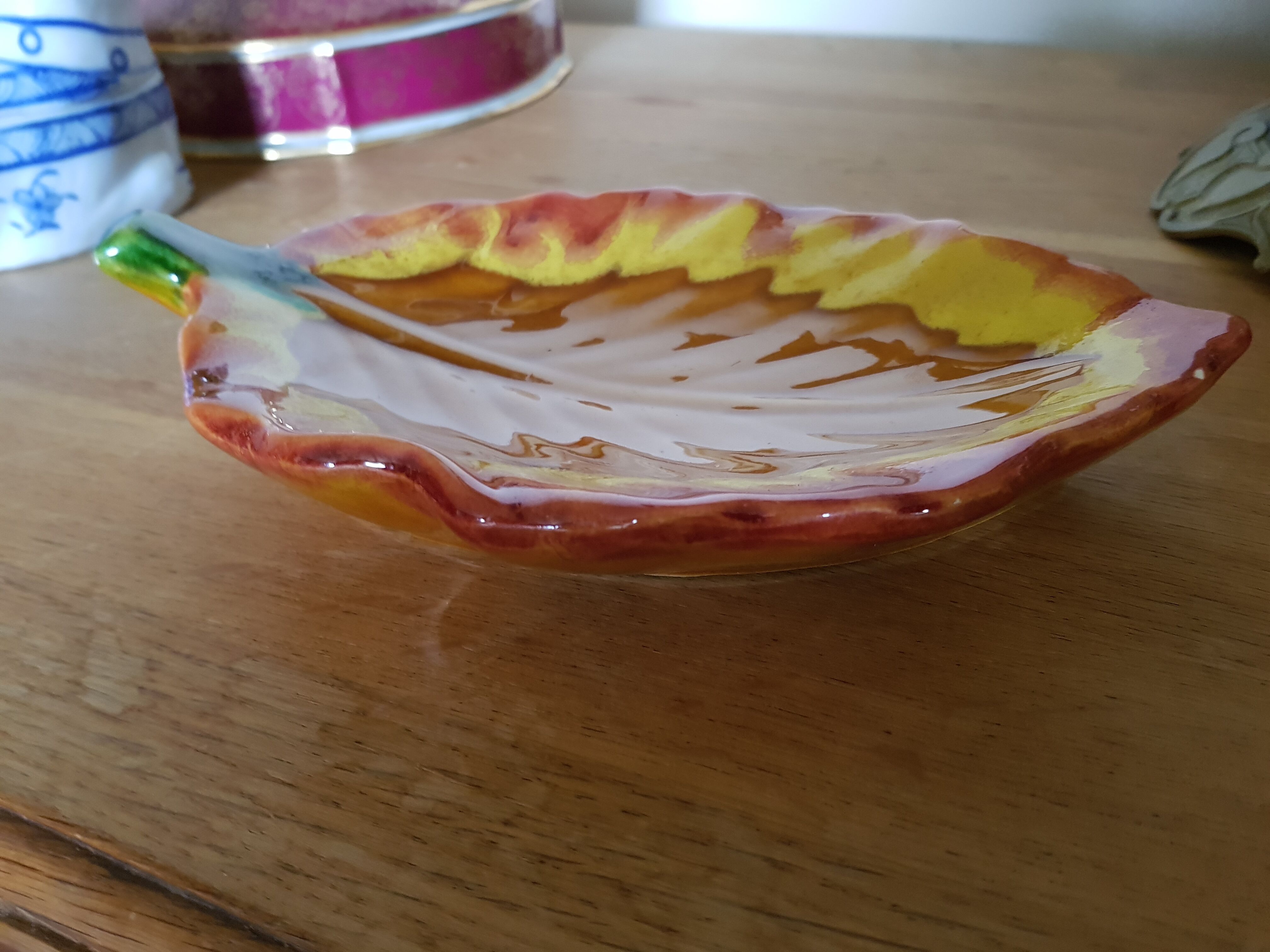 Plat coupe Vallauris en forme de feuille Vintage + couteau
