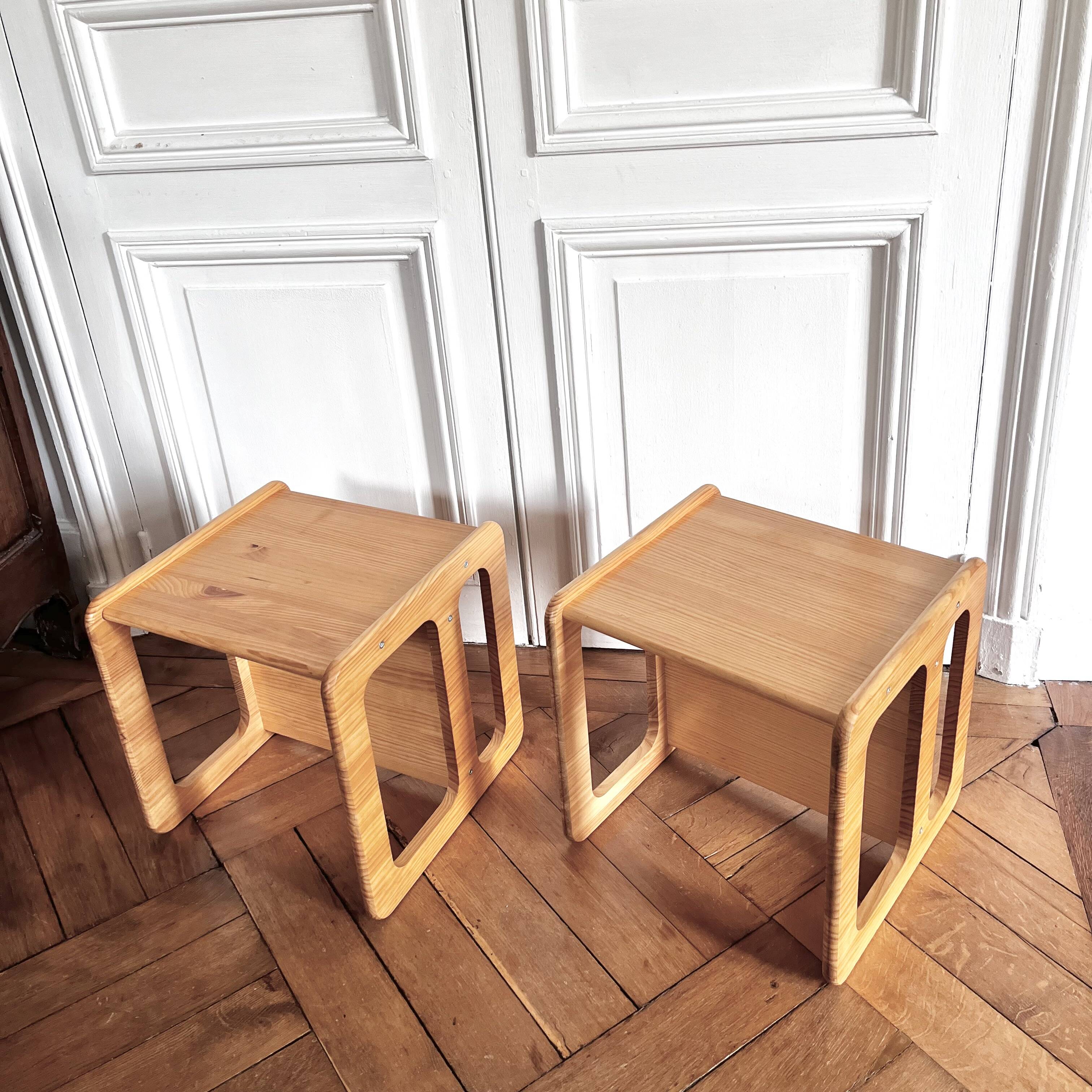 Pair of end tables, coffee tables or bedside tables