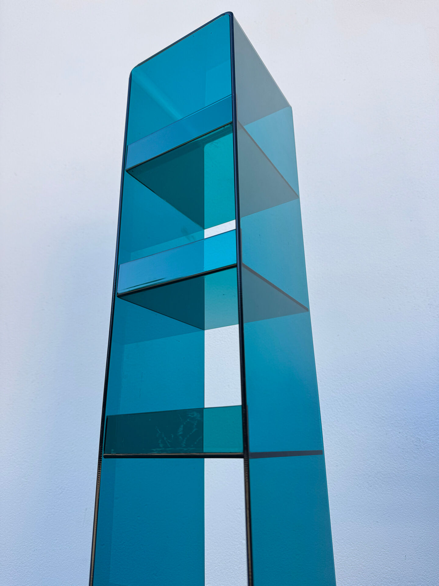 Allegro Habitat vintage plexiglass column