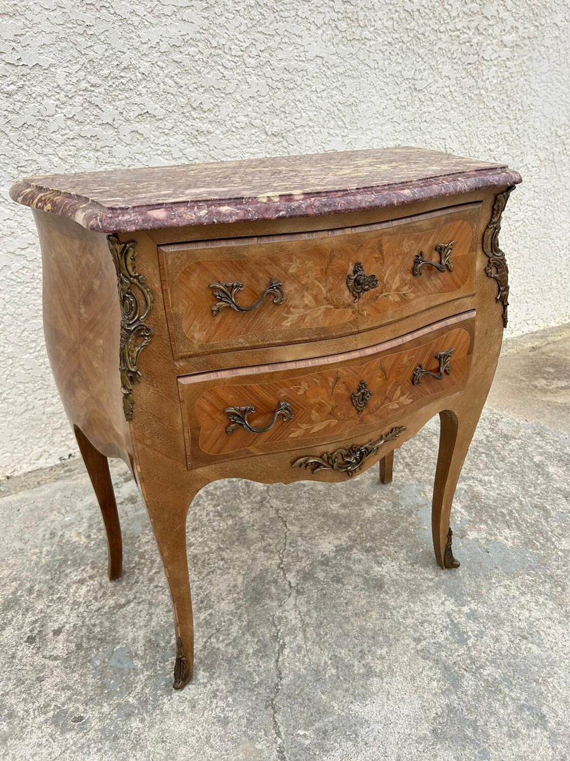 Louis XV style chest of drawers in rosewood