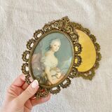 Golden frame oval young girl modaine