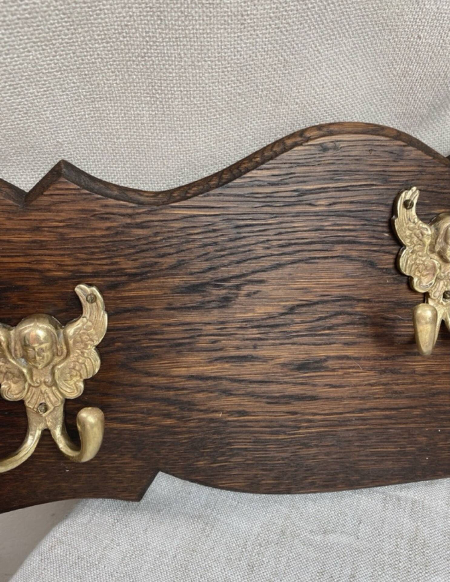 Porte-manteaux mural en bois, trois crochets en bronze