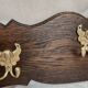 Porte-manteaux mural en bois, trois crochets en bronze