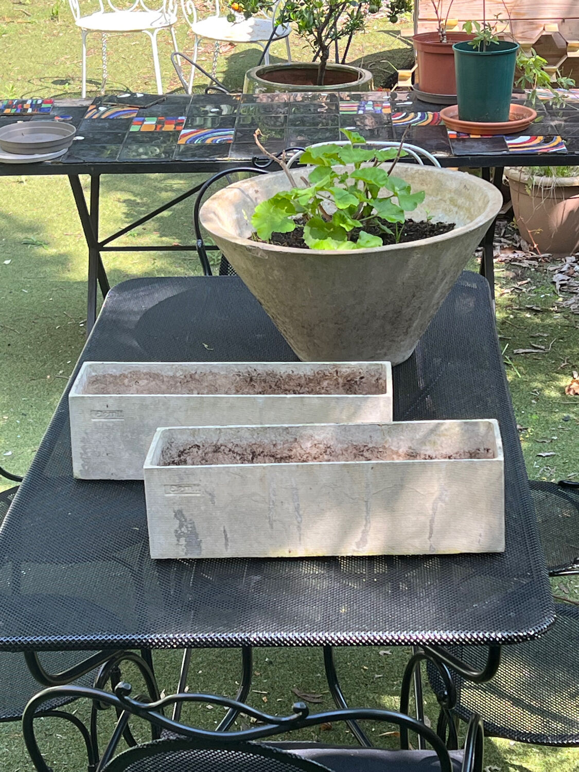 Pair of planters Eternit