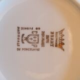 Service à café "vintage" en porcelaine.