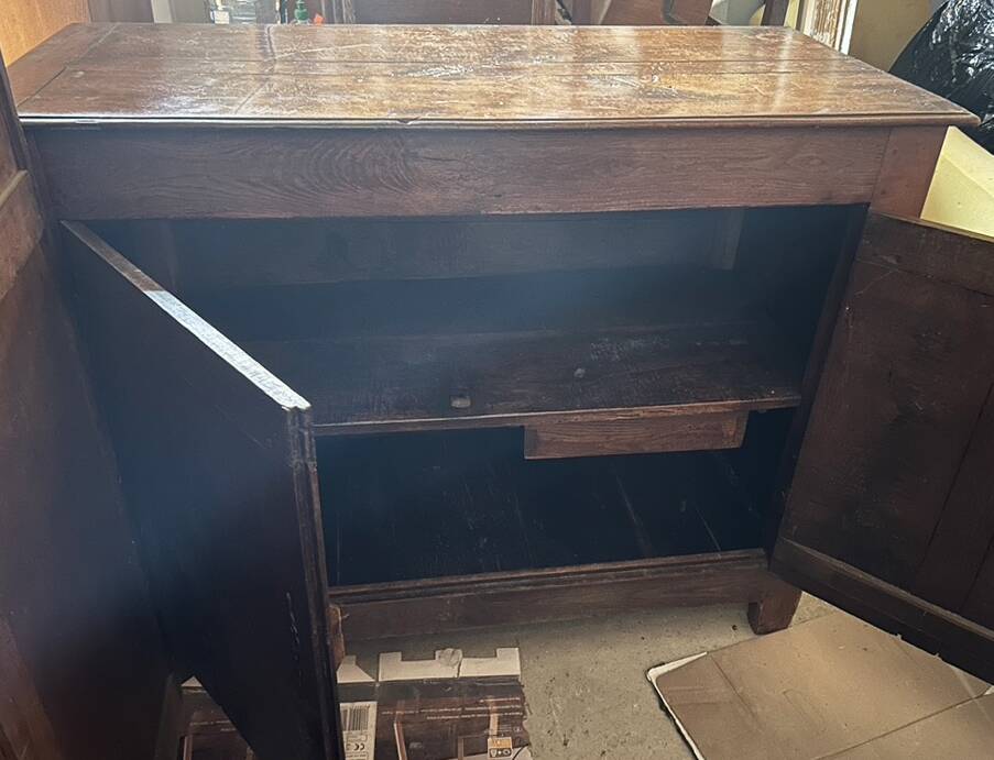 Low sideboard, country sideboard, rustic, solid oak, mid 19th century.