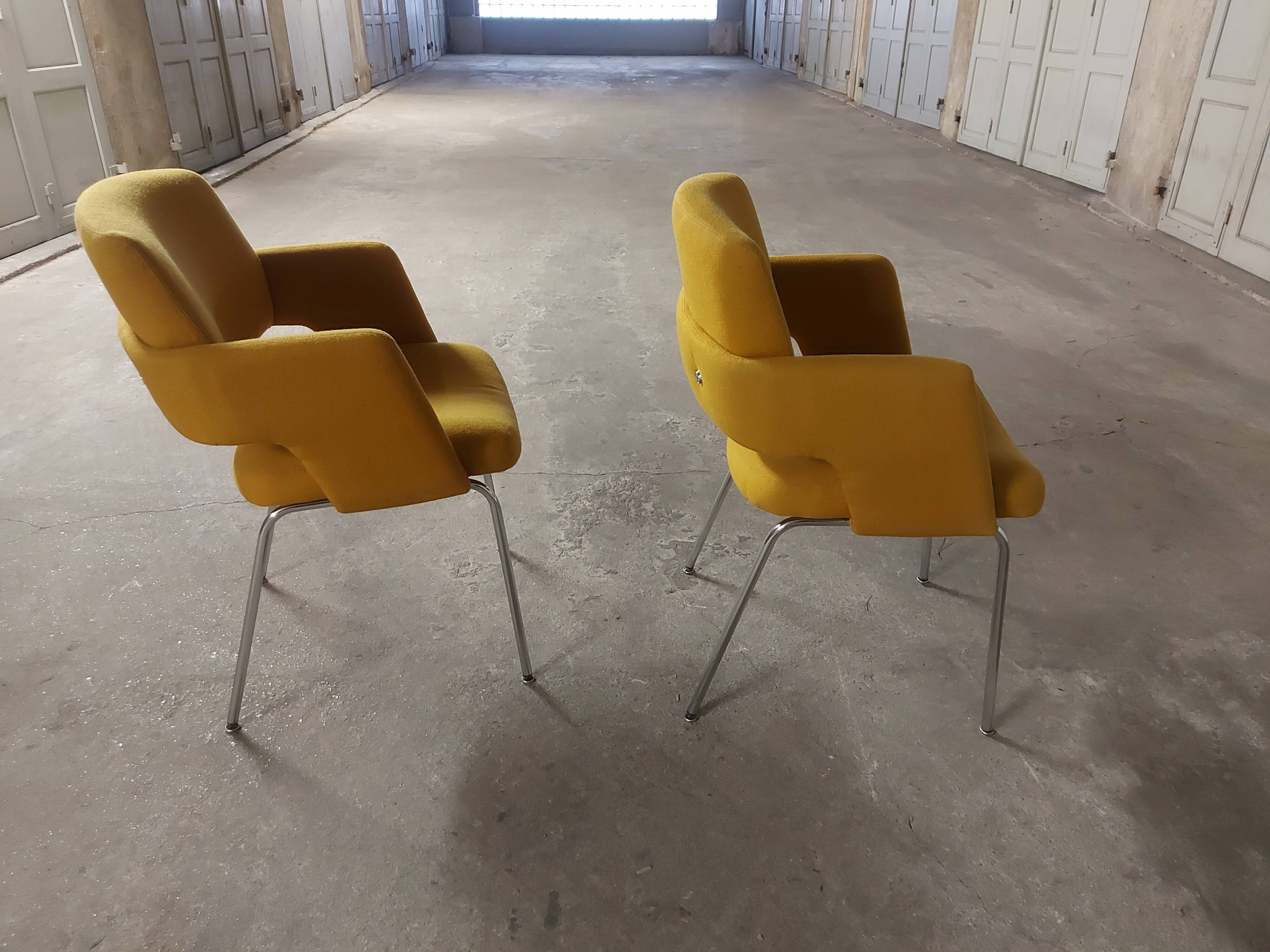 Pair of vintage conference chairs