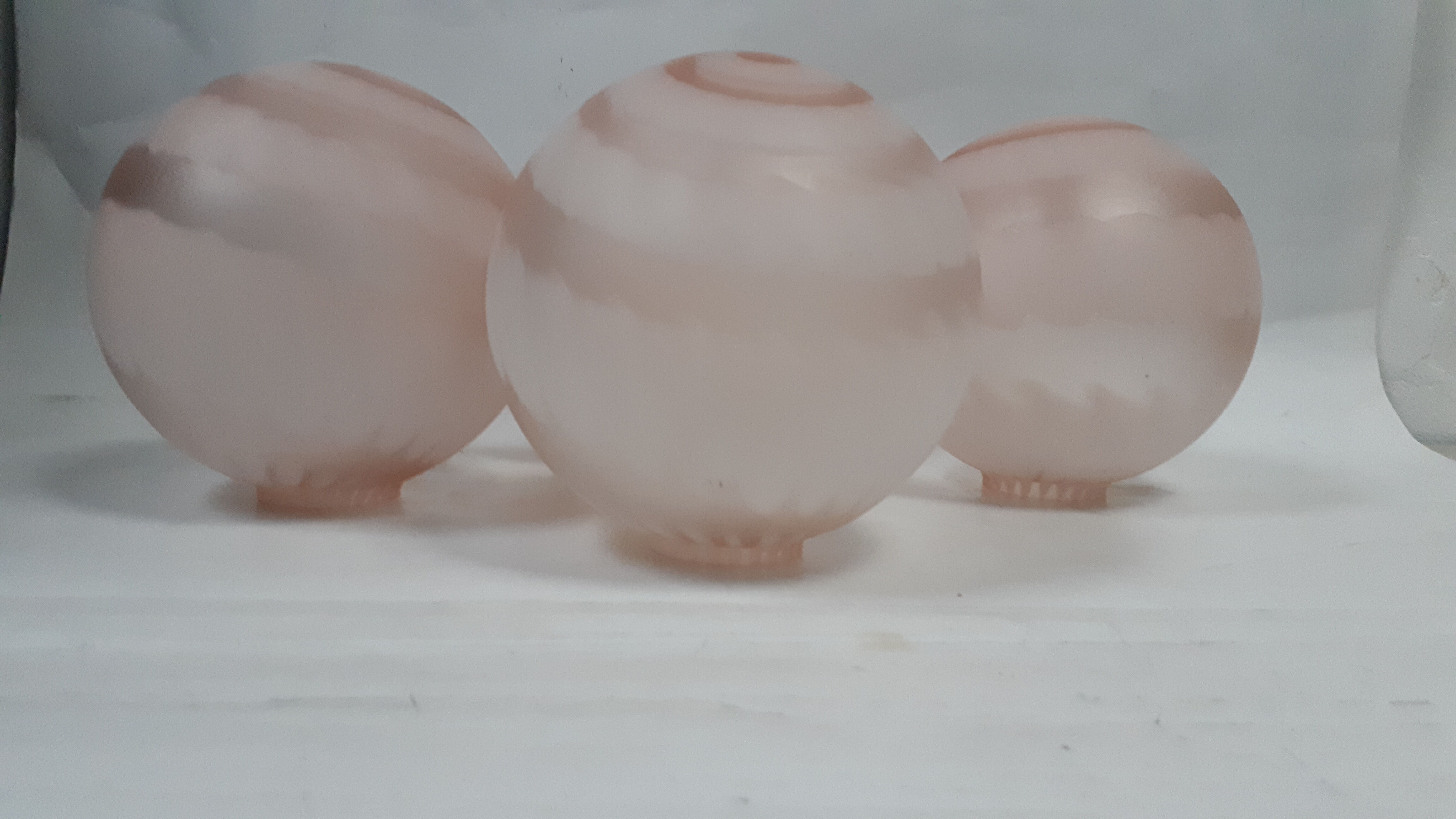 Lot of 4 globes vintage glass opaline 1960 pink