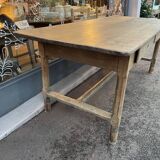 Farm table