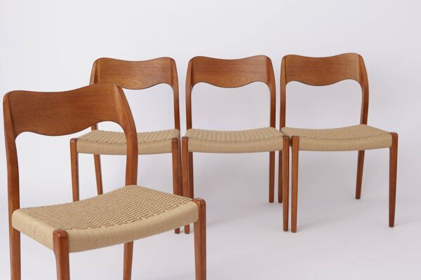 Lot de 4 chaises de salle à manger en teck par Niels Otto Møller – Modèle 71, style vintage danois