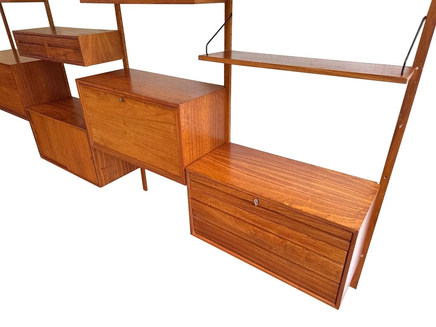 Poul Cadovius Royal System wall system