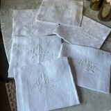 Set of 6 embroidered damask linen napkins