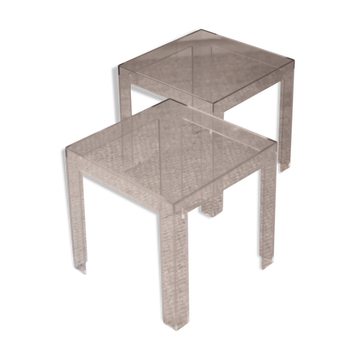 Paire de tables d'appoint en plexiglas
