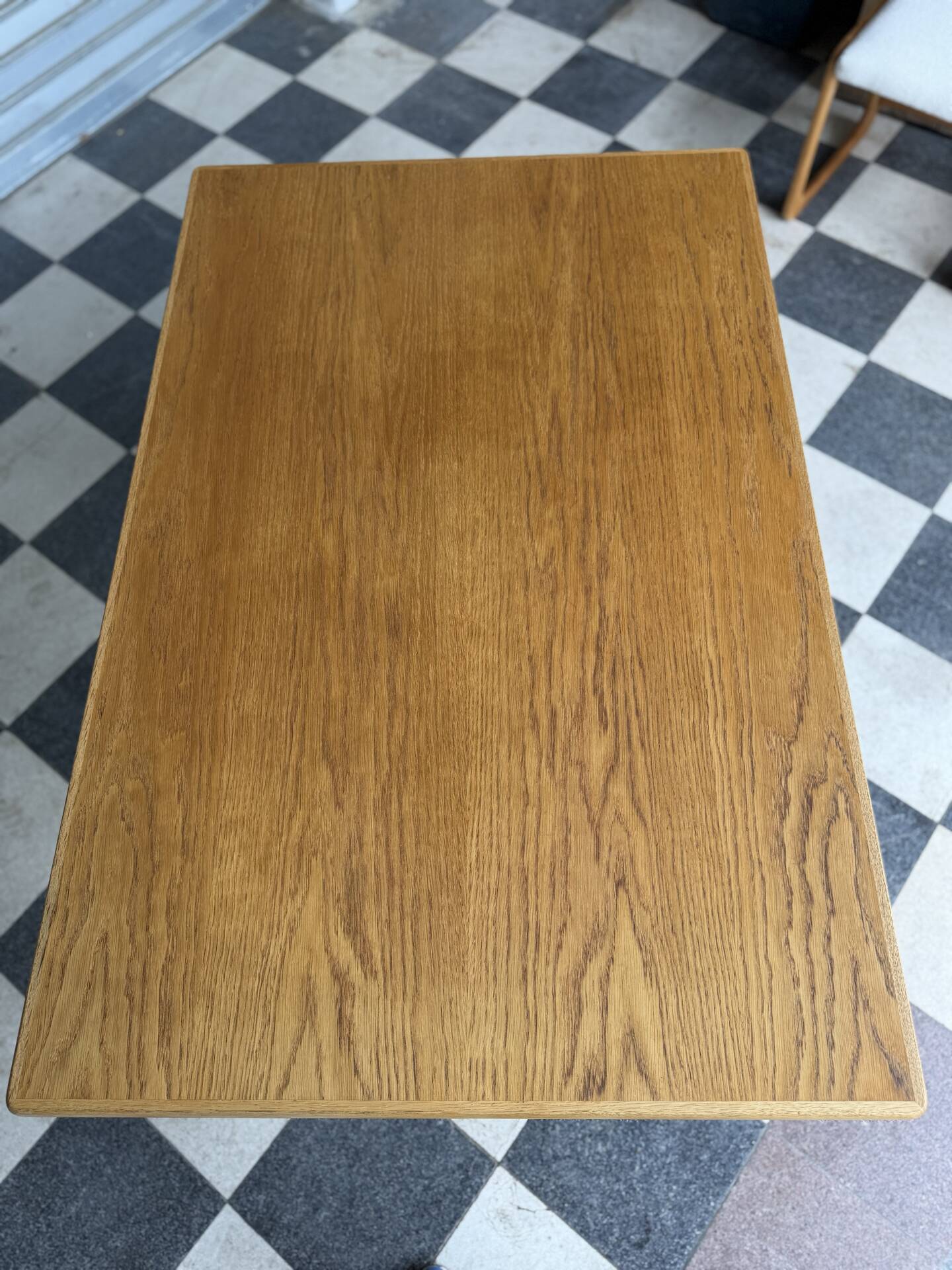 Table scandinave en chêne