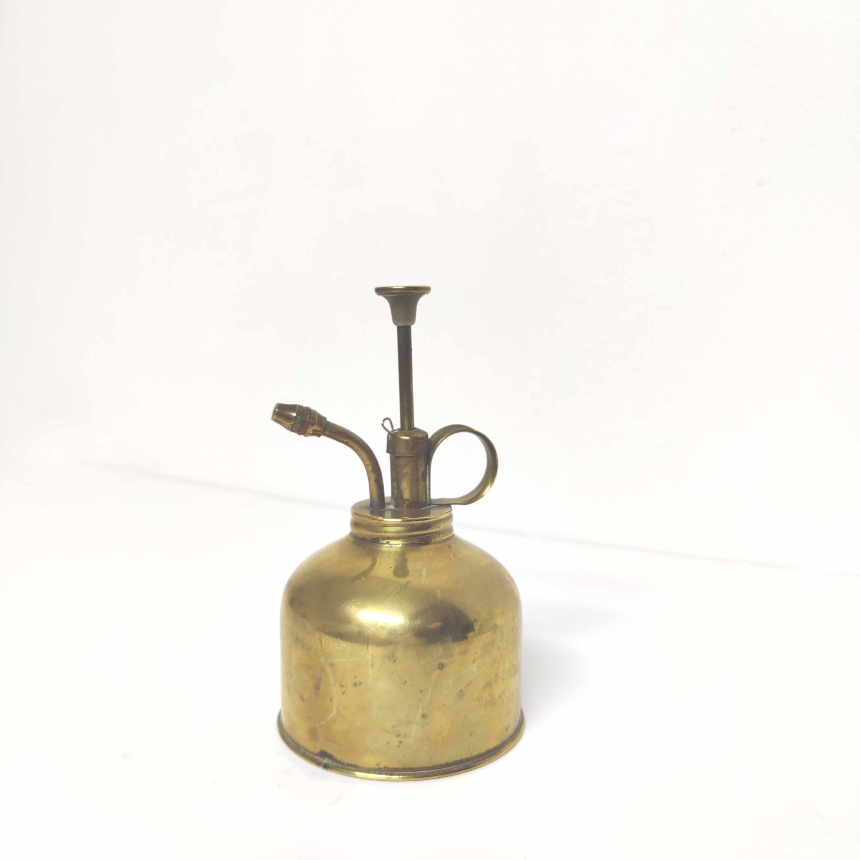 Golden brass spray