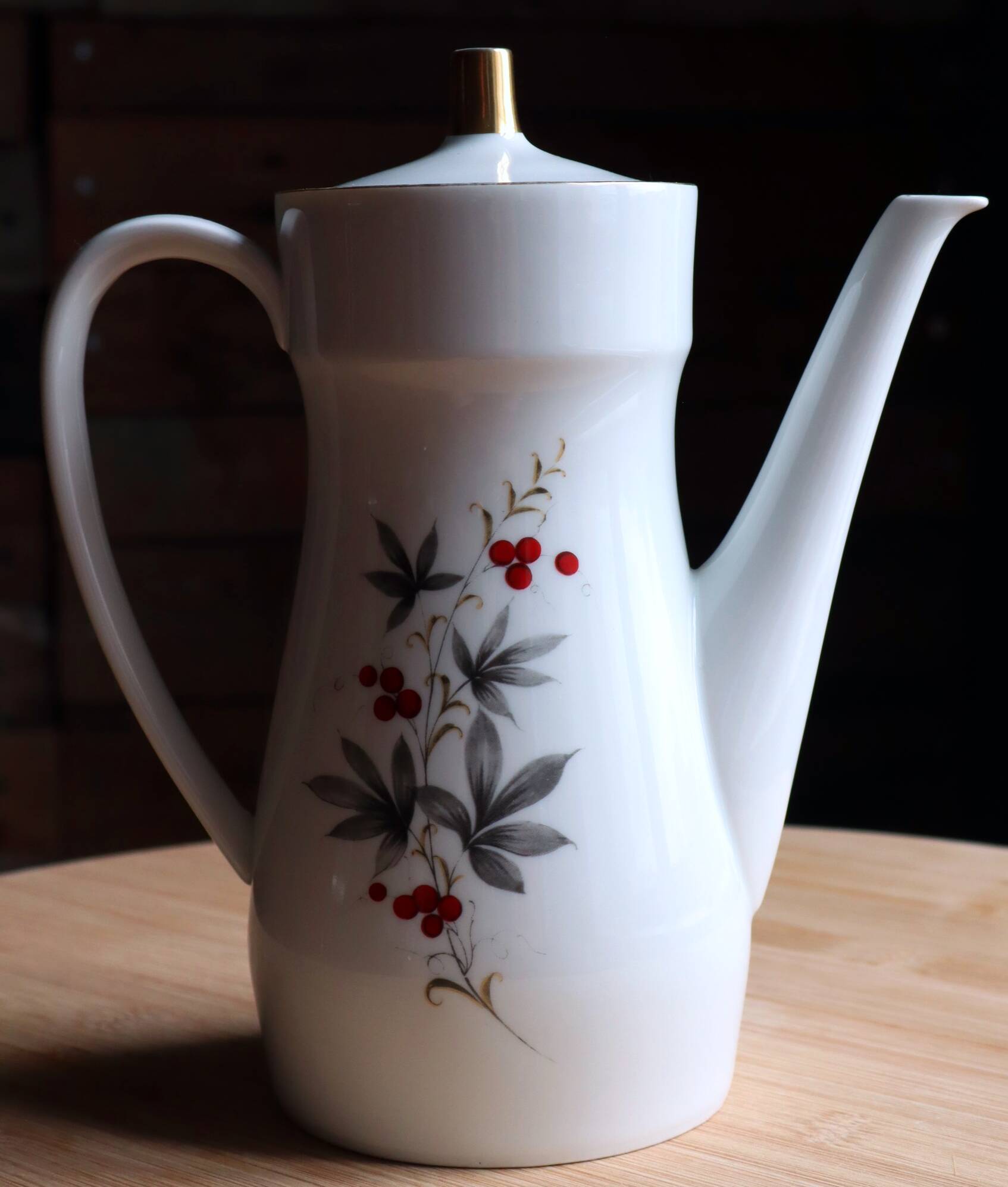 Large vintage porcelain coffee pot – Seltmann Weiden Bavaria